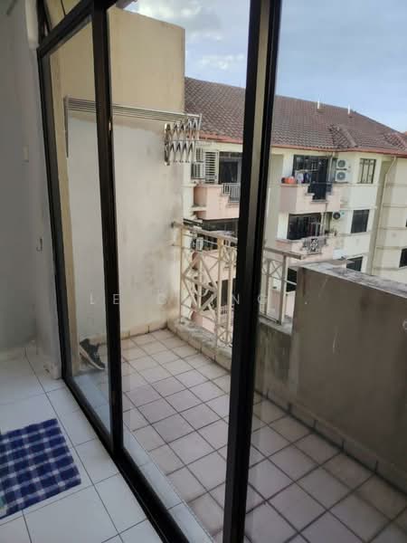 Kondominium untuk Disewa di Skudai Villa - Le Ching . - Balcony - PropertyGuru.com.my