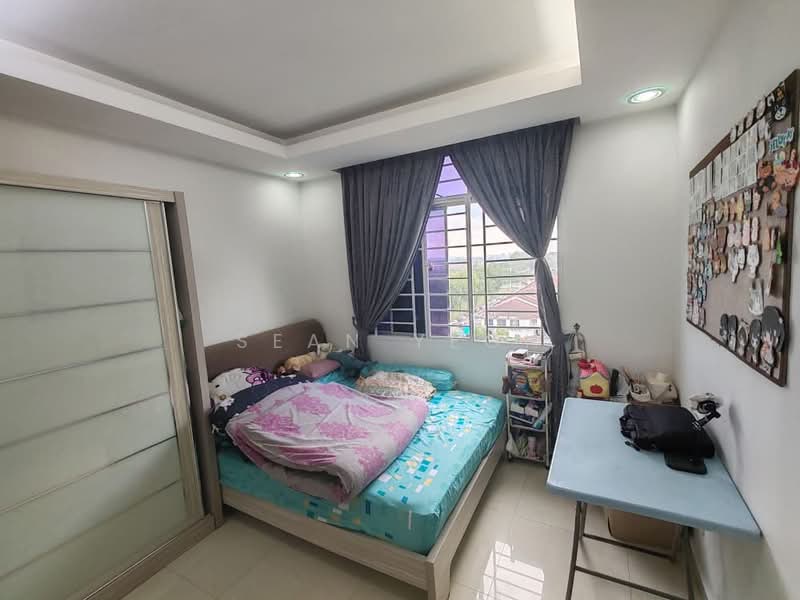Pangsapuri untuk Dijual di Indah Court Apartment - Sean Yeoh - Bedroom - PropertyGuru.com.my