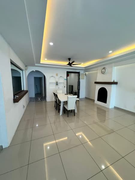 Servis Apartment untuk Disewa di Summerton - Xinnee . - Living Room - PropertyGuru.com.my