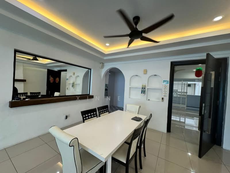 Servis Apartment untuk Disewa di Summerton - Xinnee . - Dining Room - PropertyGuru.com.my