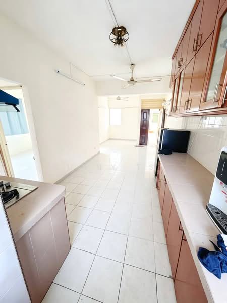 Rumah Flat untuk Dijual di Lucky Garden - Sunny Tse - PropertyGuru.com.my