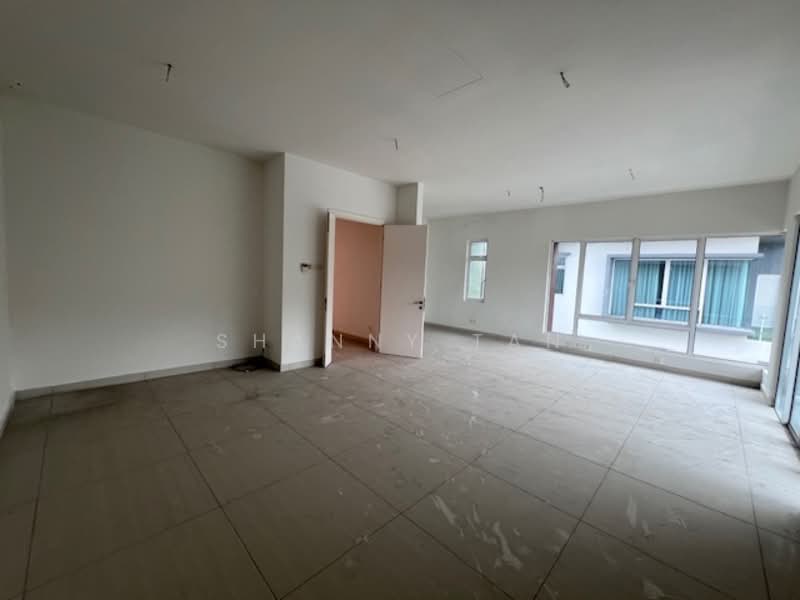 Rumah Berkembar untuk Dijual di Bandar Sungai Long (Selangor) - Shanny Tan - Living Room - PropertyGuru.com.my