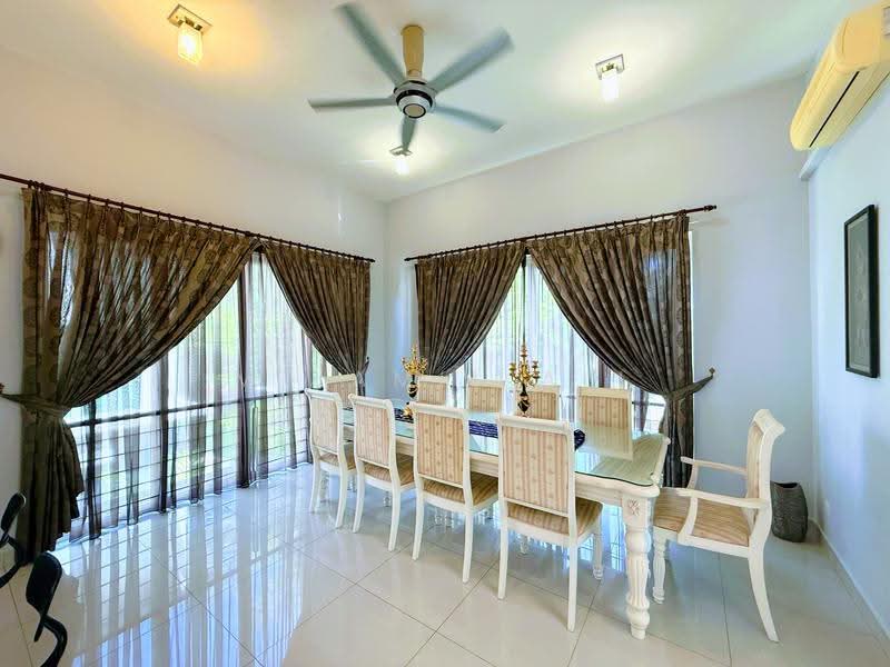 Bungalow House for Sale in Kayangan Heights (Shah Alam) - M Jamil Ali - Dining Room - PropertyGuru.com.my