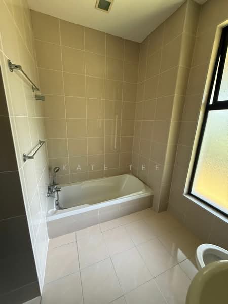2-storey Terraced House for Rent in Leisure Farm (Gelang Patah) - Kate Tee - Bathroom - PropertyGuru.com.my