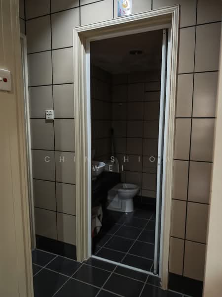 Kedai / Pejabat untuk Dijual di Bukit Bintang (KL City Centre) - Chin Shiow Wei - Bathroom - PropertyGuru.com.my