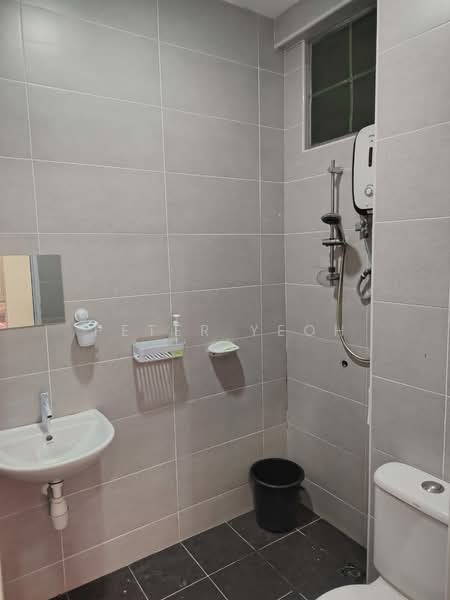 Servis Apartment untuk Disewa di BM City Suites @ BM City Mall - Peter Yeoh - Bathroom - PropertyGuru.com.my