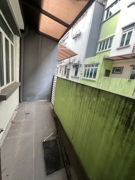 Rumah Teres 3 Tingkat untuk Dijual di Bandar Sungai Long (Selangor) - Shanny Tan - Balcony - PropertyGuru.com.my