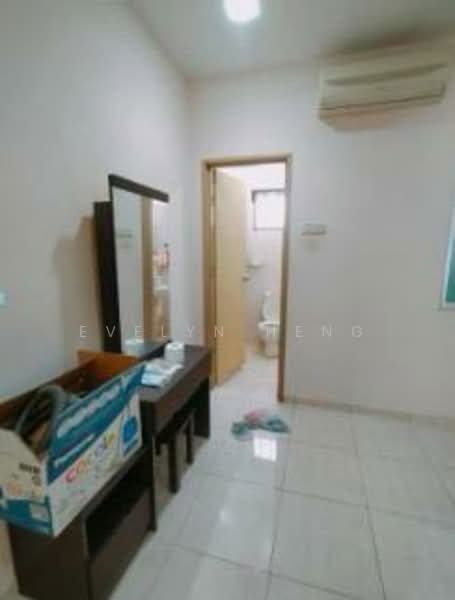 Rumah Teres 2 Tingkat untuk Disewa di Taman Ehsan Jaya (Ulu Tiram) - Evelyn Heng - Bathroom - PropertyGuru.com.my