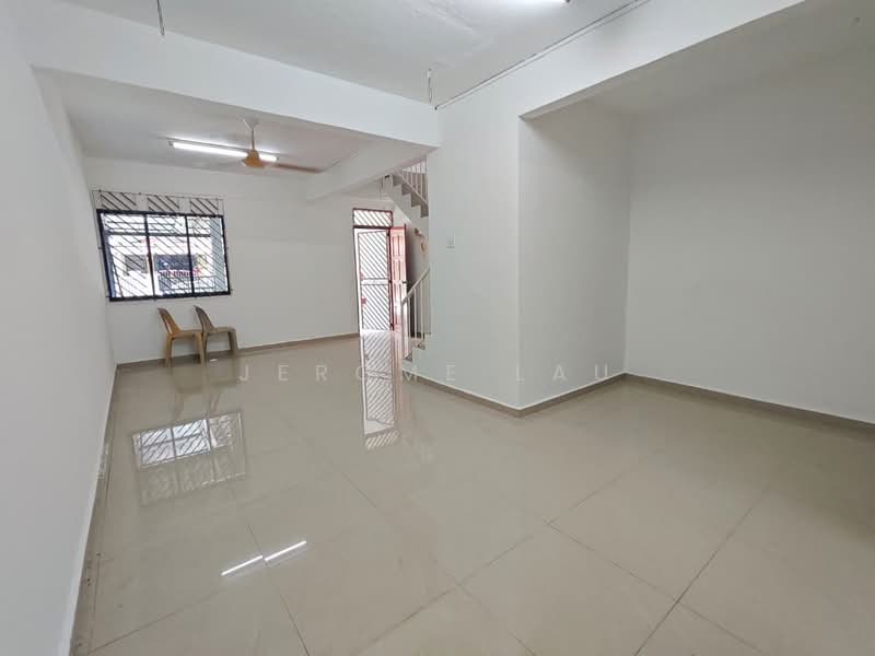 2-storey Terraced House for Rent in Taman Sri Muhibbah (Kulai) - JEROME LAU - Living Room - PropertyGuru.com.my