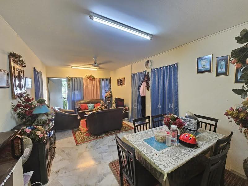 Apartment for Sale at Pandan Lake View - Eason Chan - Living Room - PropertyGuru.com.my