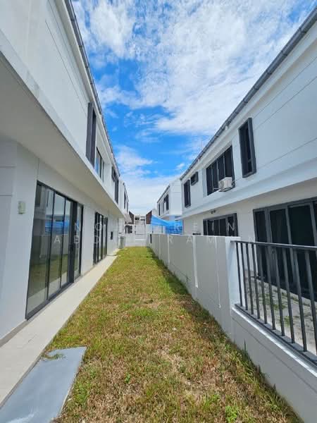 Rumah Berkembar untuk Dijual di Elmina (Shah Alam) - Norazrein Abdul Raman - Exterior - PropertyGuru.com.my