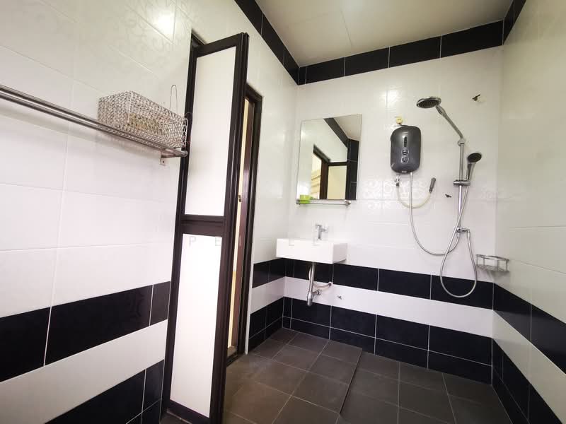 Rumah Teres 2 Tingkat untuk Dijual di Taman Sri Rampai (Wangsa Maju) - PeiGee . - Bathroom - PropertyGuru.com.my