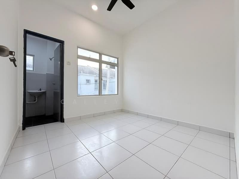 2-storey Terraced House for Sale in Nusantara Prima (Gelang Patah) - Calley Chin - PropertyGuru.com.my