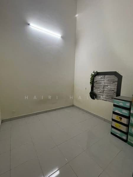 1-storey Terraced House for Sale in Bandar Putera 2 (Klang) - Hairi Halim - PropertyGuru.com.my