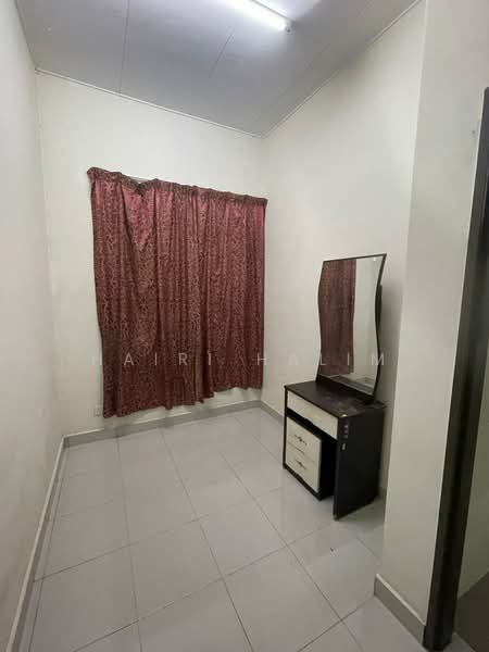 1-storey Terraced House for Sale in Bandar Putera 2 (Klang) - Hairi Halim - PropertyGuru.com.my
