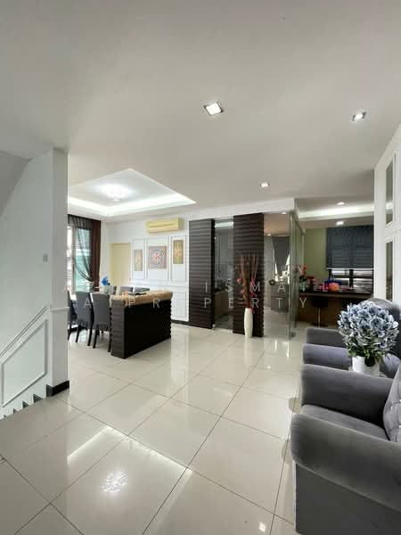 Semi-Detached House for Sale in Taman Pulai Bayu (Skudai) - Azlan Ismail aiproperty - Interior - PropertyGuru.com.my