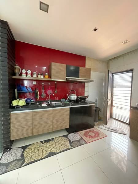 Semi-Detached House for Sale in Taman Pulai Bayu (Skudai) - Azlan Ismail aiproperty - Kitchen - PropertyGuru.com.my