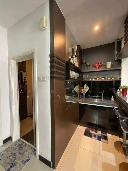 Semi-Detached House for Sale in Taman Pulai Bayu (Skudai) - Azlan Ismail aiproperty - Kitchen - PropertyGuru.com.my