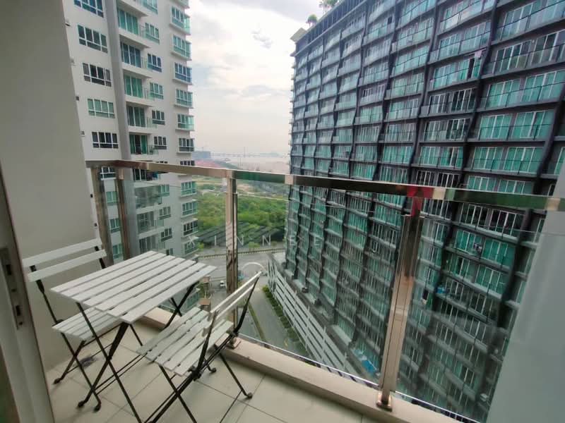 Kondominium untuk Disewa di Tropicana Bay Residences - Xinnee . - Balcony - PropertyGuru.com.my