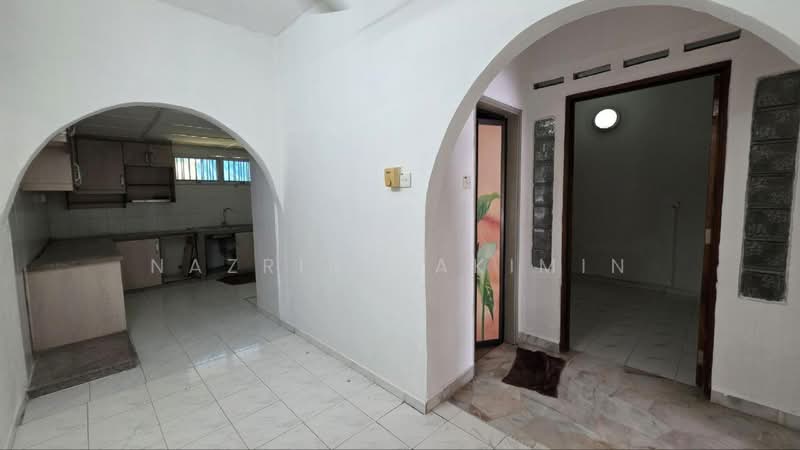 Rumah Teres 2 Tingkat untuk Dijual di Seksyen 8 (Shah Alam) - Nazrin Hakimin - Kitchen - PropertyGuru.com.my