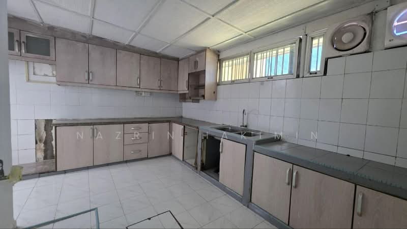 Rumah Teres 2 Tingkat untuk Dijual di Seksyen 8 (Shah Alam) - Nazrin Hakimin - Kitchen - PropertyGuru.com.my