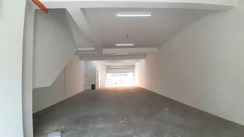 Kedai untuk Disewa di Bandar Tasik Kesuma (Beranang) - Chong . - Interior - PropertyGuru.com.my
