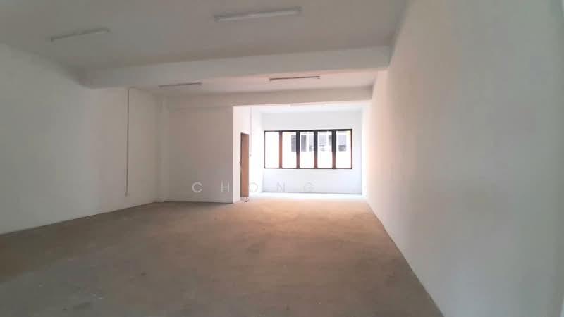 Kedai untuk Disewa di Bandar Tasik Kesuma (Beranang) - Chong . - Interior - PropertyGuru.com.my