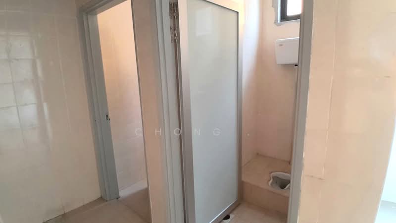 Kedai untuk Disewa di Bandar Tasik Kesuma (Beranang) - Chong . - Bathroom - PropertyGuru.com.my