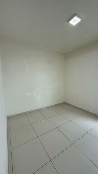 Servis Apartment untuk Disewa di Zeva @ Equine South - Kew . - Interior - PropertyGuru.com.my