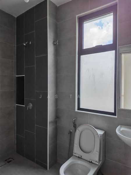 Semi-Detached House for Sale in Johor Bahru (Johor) - Jas Tay - Bathroom - PropertyGuru.com.my