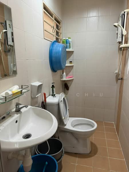 Rumah Bandar untuk Dijual di Batu Caves (Selangor) - Alison Chiu - Bathroom - PropertyGuru.com.my