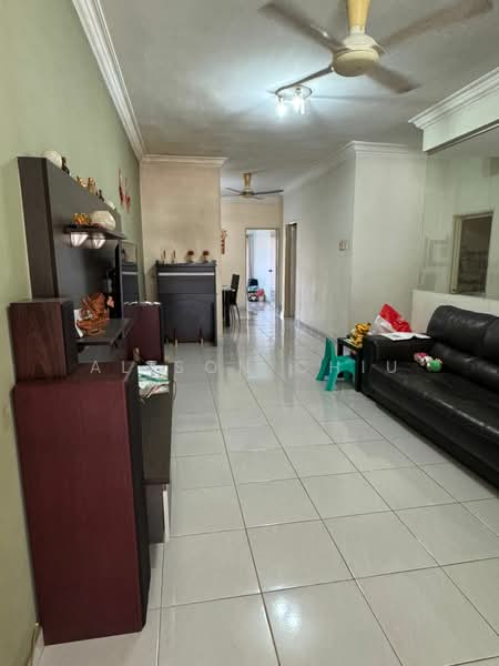 Rumah Bandar untuk Dijual di Batu Caves (Selangor) - Alison Chiu - Living Room - PropertyGuru.com.my