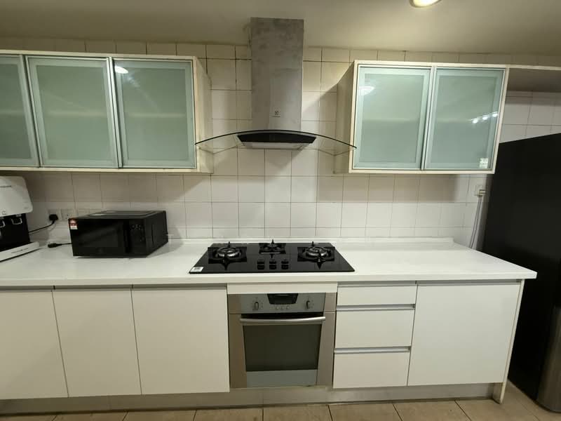 Kondominium untuk Disewa di Northpoint Residences - Terry Law - Kitchen - PropertyGuru.com.my