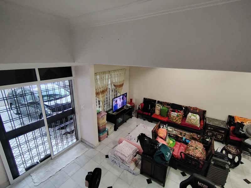 Rumah Teres 2 Tingkat untuk Dijual di Taman Mastiara (Jalan Ipoh) - Kim Chia - Living Room - PropertyGuru.com.my