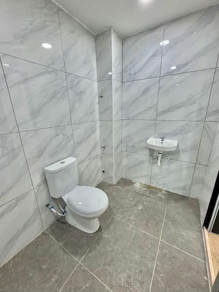 Rumah Teres 2 Tingkat untuk Dijual di Bandar Baru Permas Jaya (Permas Jaya) - Pauline Ng - Bathroom - PropertyGuru.com.my