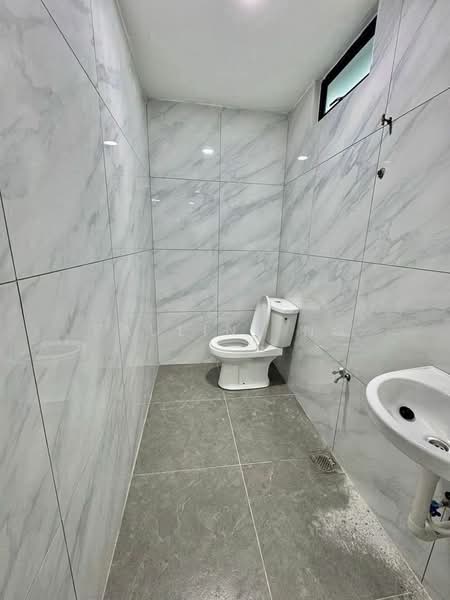 Rumah Teres 2 Tingkat untuk Dijual di Bandar Baru Permas Jaya (Permas Jaya) - Pauline Ng - Bathroom - PropertyGuru.com.my