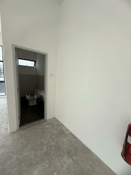 Kilang untuk Disewa di Skudai (Johor) - Merry Chua - Bathroom - PropertyGuru.com.my