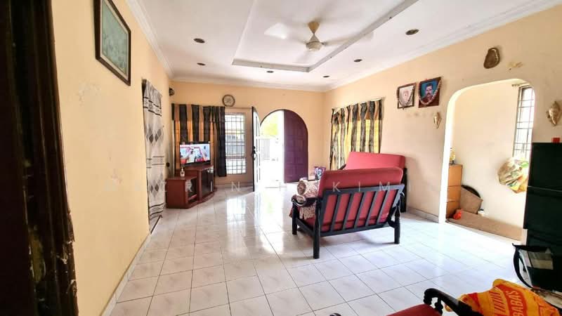 Bungalow for Sale in Shah Alam (Selangor) - Nazrin Hakimin - Living Room - PropertyGuru.com.my