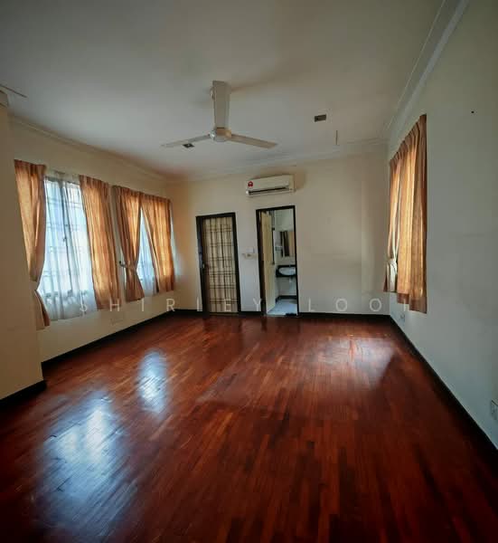 2-storey Terraced House for Sale in Bukit Jelutong (Shah Alam) - Shirley Looi - Living Room - PropertyGuru.com.my