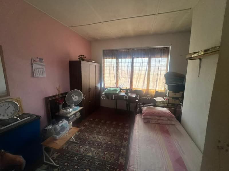 2-storey Terraced House for Sale in Taman Johor Jaya (Johor Bahru) - VK Chong - Bedroom - PropertyGuru.com.my