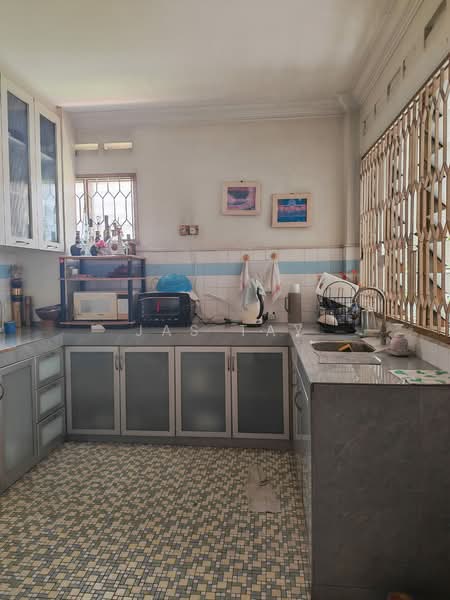 Semi-Detached House for Rent in Taman Sentosa (Johor Bahru) - Jas Tay - Kitchen - PropertyGuru.com.my