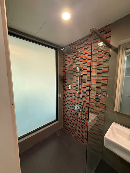 Servis Apartment untuk Dijual di The Leafz @ Dedaun - Elcoln Leong - Bathroom - PropertyGuru.com.my
