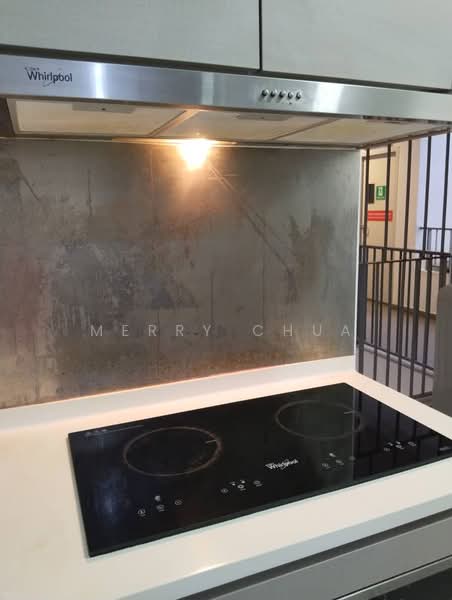 Servis Apartment untuk Disewa di Crescent Bay Suites (Teluk Bayu) - Merry Chua - Kitchen - PropertyGuru.com.my