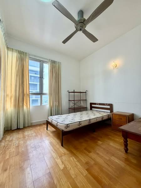 Kondominium untuk Dijual di Gurney Park Condominium - Veronica Boo - Bedroom - PropertyGuru.com.my