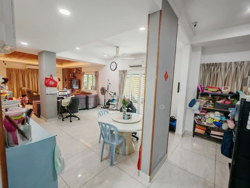 Bungalow for Sale in Taman Bukit Serdang (Seri Kembangan) - Sky Wong - Living Room - PropertyGuru.com.my