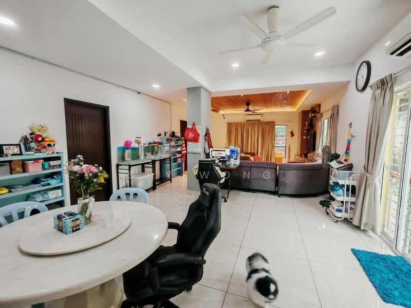 Bungalow for Sale in Taman Bukit Serdang (Seri Kembangan) - Sky Wong - Living Room - PropertyGuru.com.my