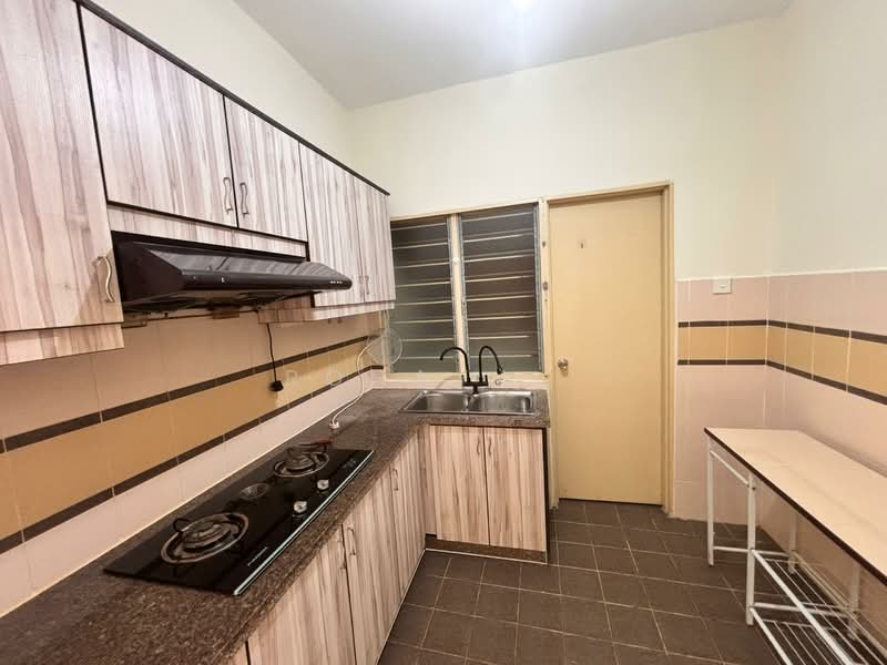 Apartment for Sale at Bangi Idaman Apartment - Rohaya . - Kitchen - PropertyGuru.com.my