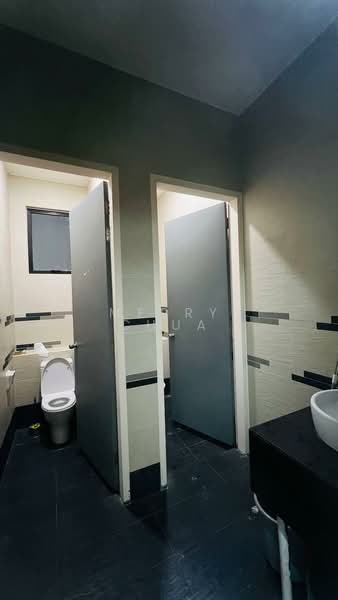 Factory for Sale in Eco Business Park 1 (Johor Bahru) - Merry Chua - Bathroom - PropertyGuru.com.my