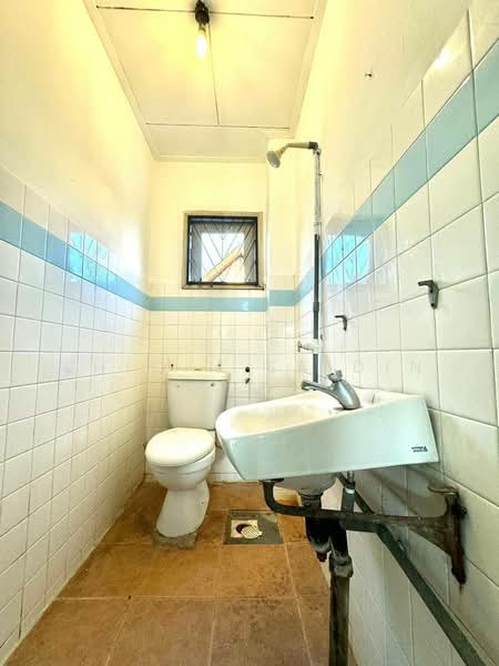 Rumah Teres 2 Tingkat untuk Dijual di Kelana Jaya (Petaling Jaya) - Shiqin Saidin - Bathroom - PropertyGuru.com.my