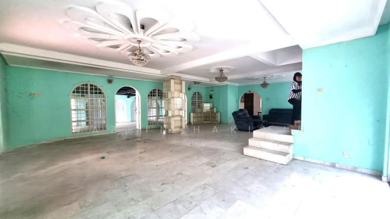 2-storey Terraced House for Sale in SS7 (Petaling Jaya) - Nazrin Hakimin - Living Room - PropertyGuru.com.my